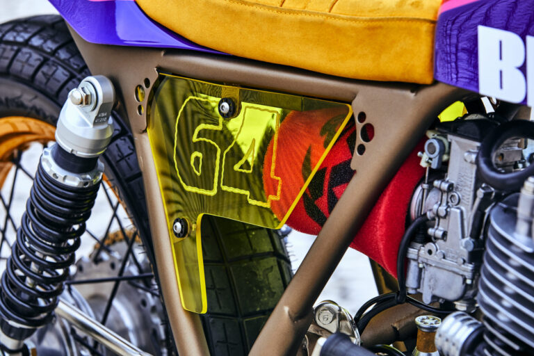 kedo_yamaha_motorcycle_xt500-sr500-xt250-t700_portrait-carsten-estermann-gravurkunst_02